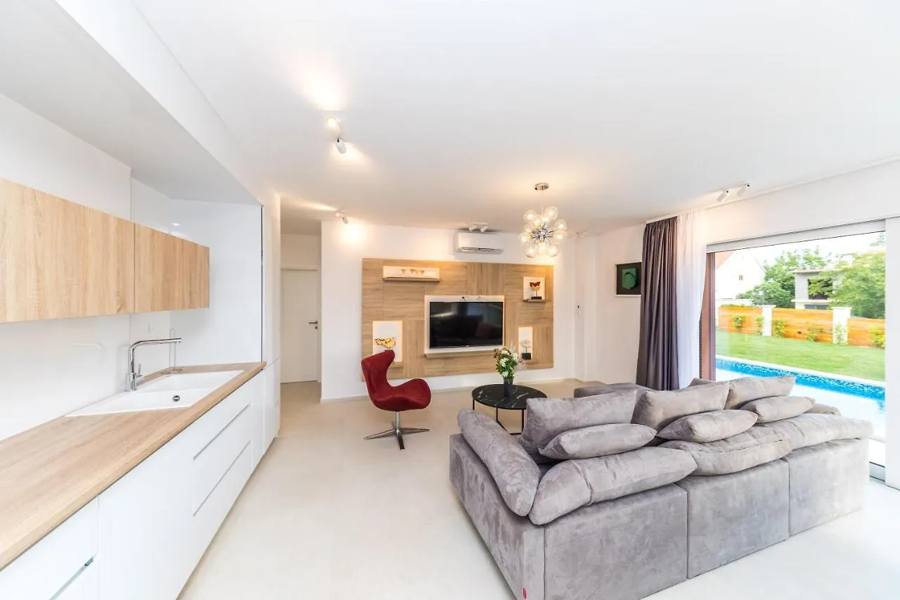Villa Nia Kastela Croatia